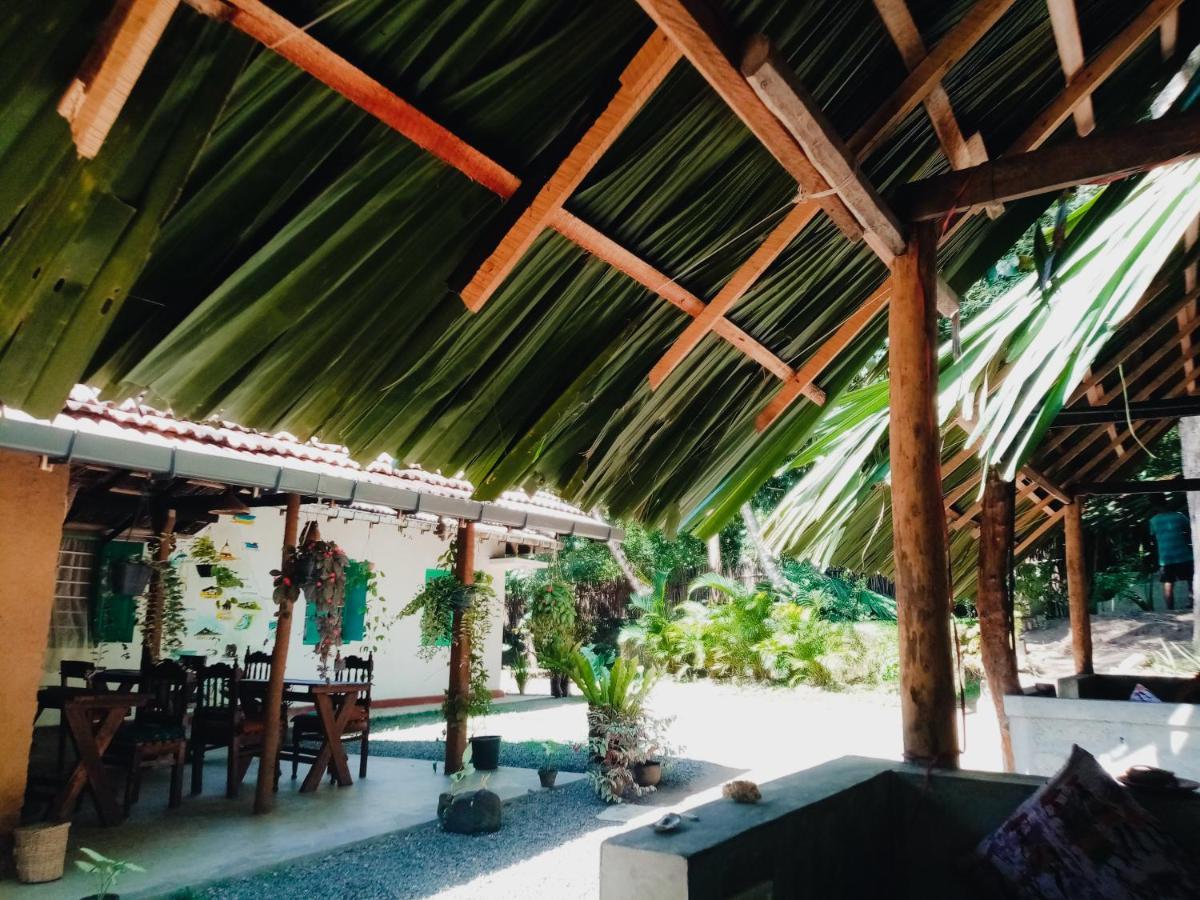 Lazy Monkey Sri Lanka Hostel Dickwella Exterior photo